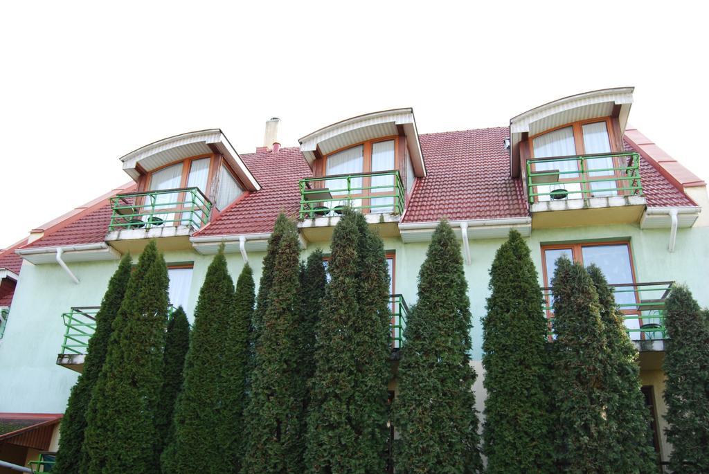 Hotel Paar Szieszta Győr Exterior foto
